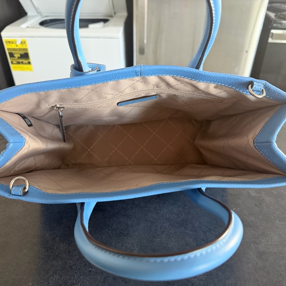 Michael Kors Sky Blue Handbag with Strap - Picture 3 of 4